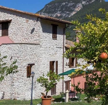 פרנטילו Agriturismo I Melograni מראה חיצוני תמונה