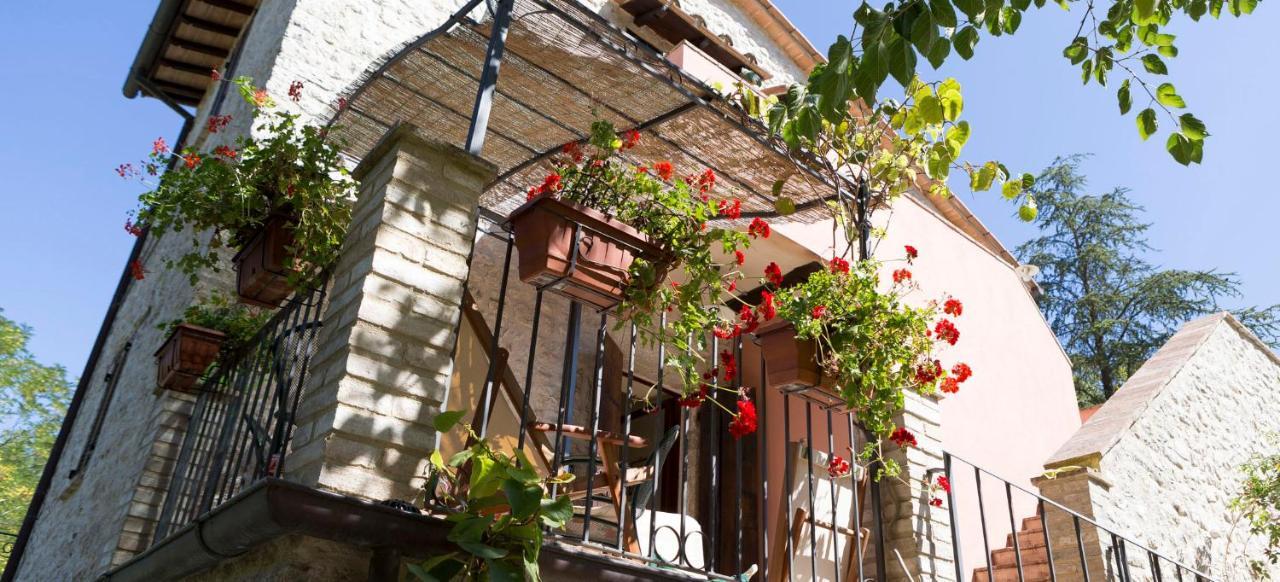 פרנטילו Agriturismo I Melograni מראה חיצוני תמונה
